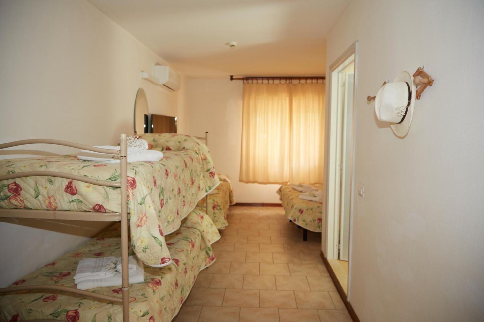 Hotel ItaliaЧервия Экстерьер фото