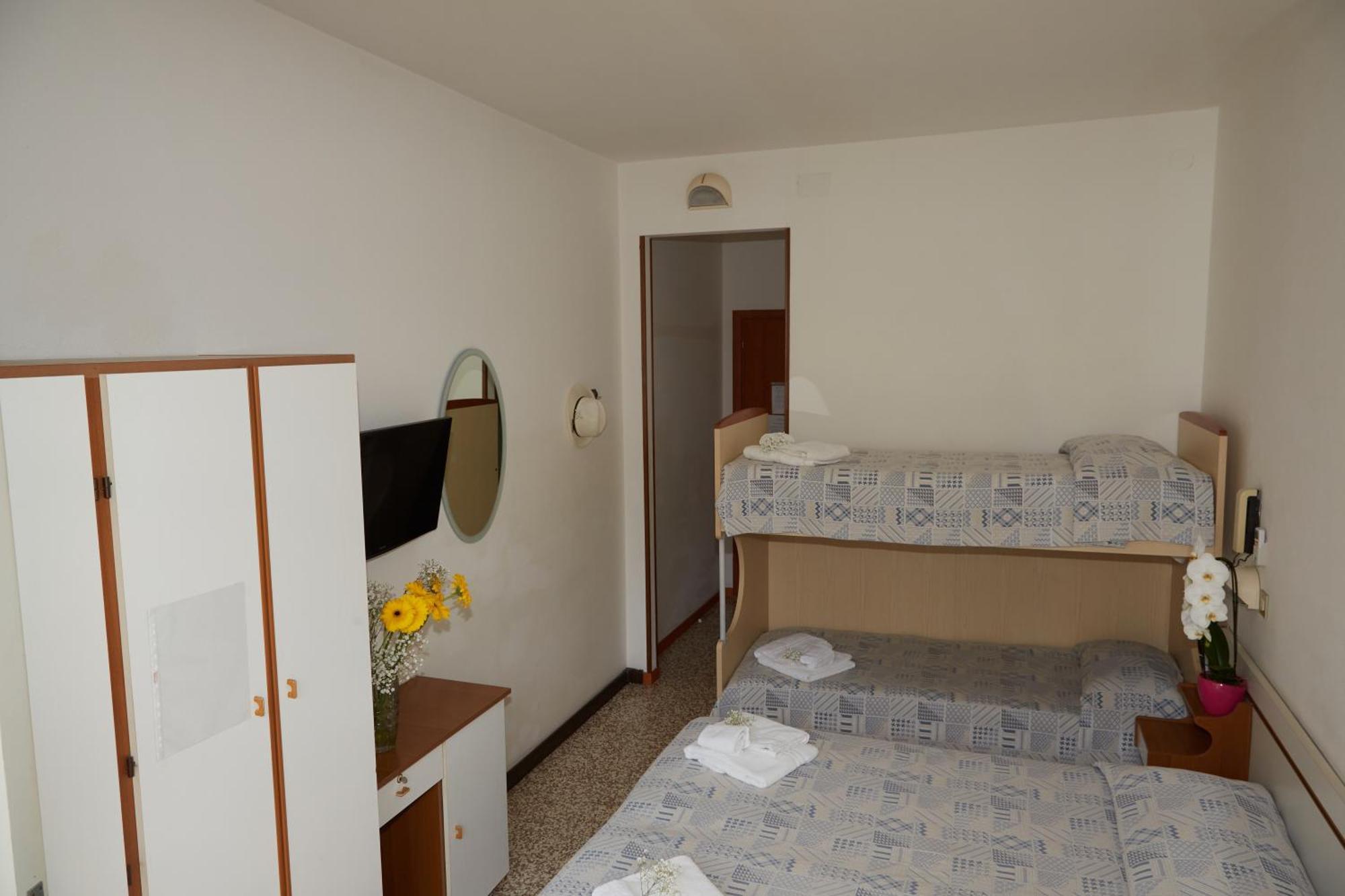 Hotel ItaliaЧервия Экстерьер фото