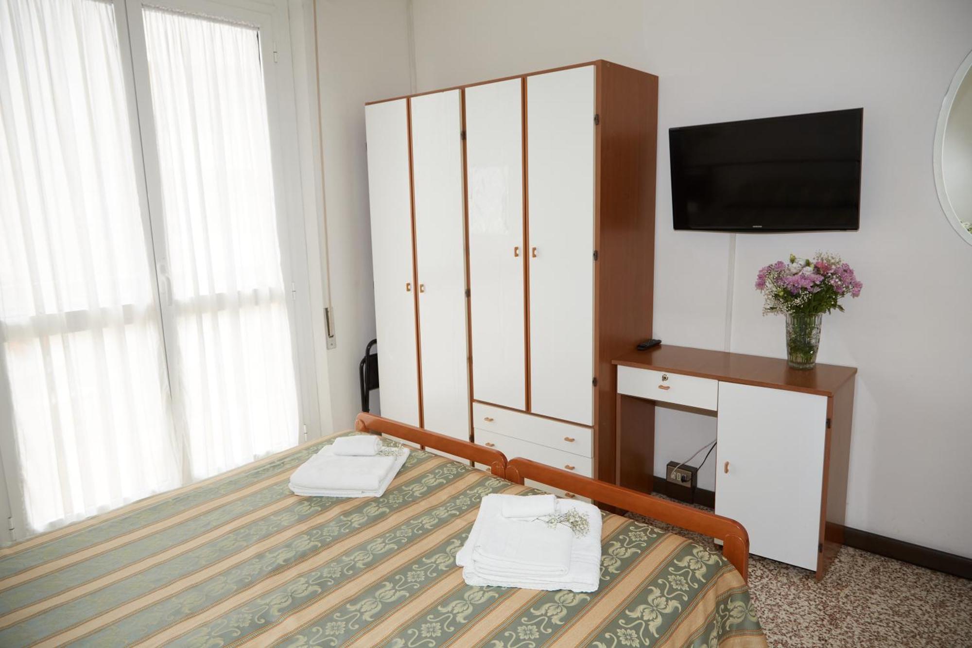 Hotel ItaliaЧервия Экстерьер фото