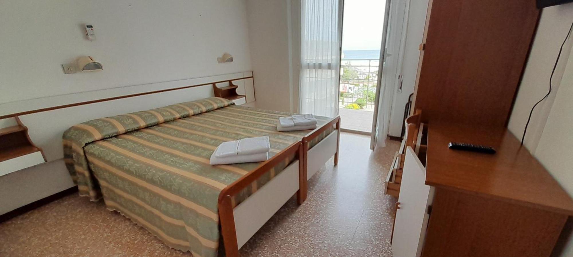 Hotel ItaliaЧервия Экстерьер фото