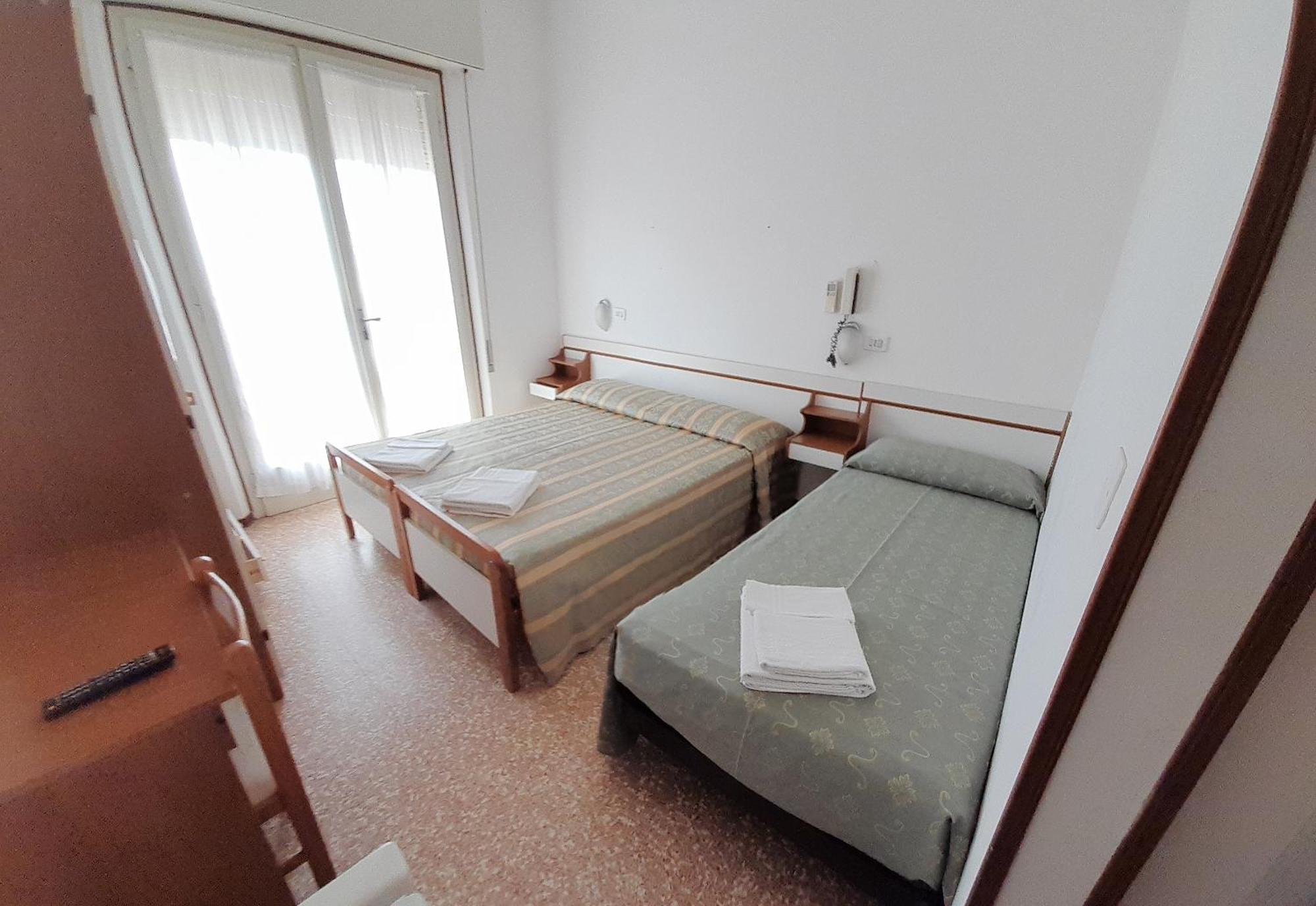 Hotel ItaliaЧервия Экстерьер фото